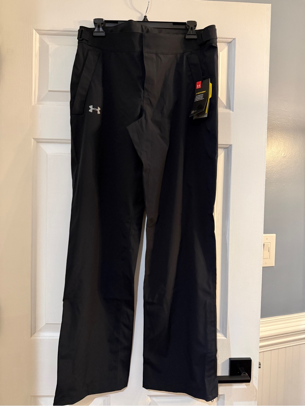Under Armour women’s  Black Storm rain pant Brand new w tags - sz Medium